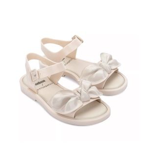 Melissa x Viktor & Rolf Mar Sandal Tie in Beige and Beige
Size 7